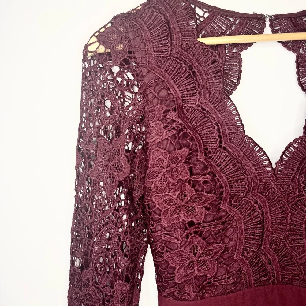 Lulu's Awaken My Love Burgundy Backless Long Sleeve Lace Gown Dress Size Small - Picture 4 of 10